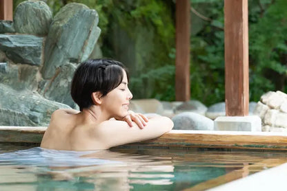 【カードギフト-ペア宿泊-】露天風呂が人気の旅館コレクション＜全国プレミアム＞
