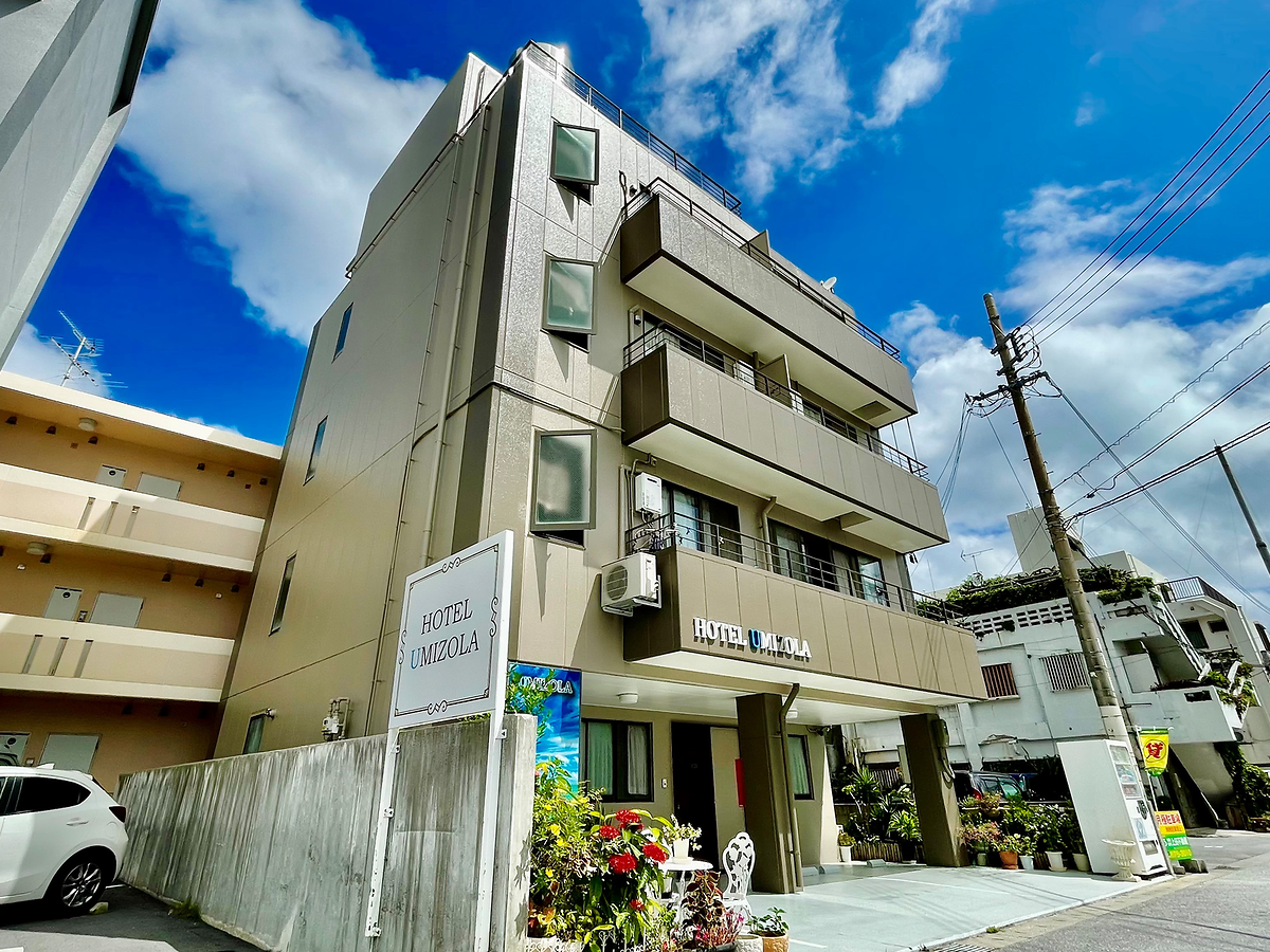 沖縄のホテルで過ごす旅のイメージ